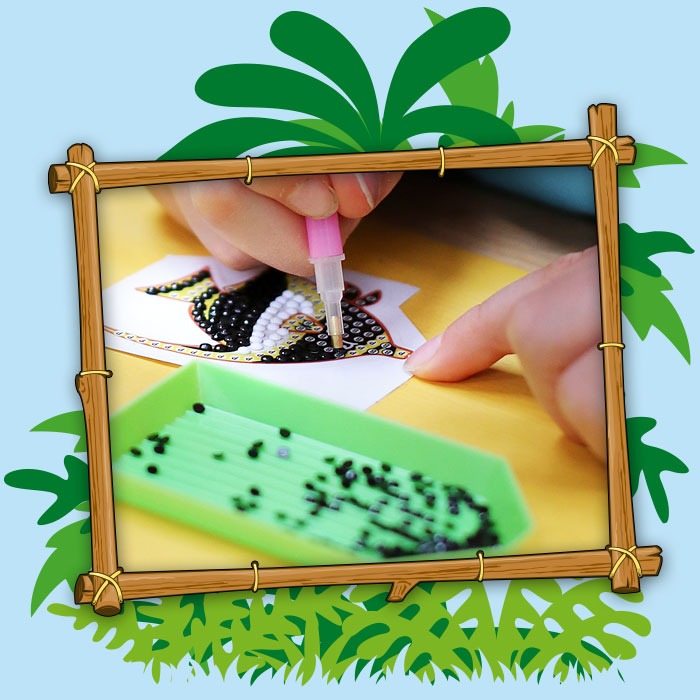 Ein Kind erstellt ein Diamond Painting